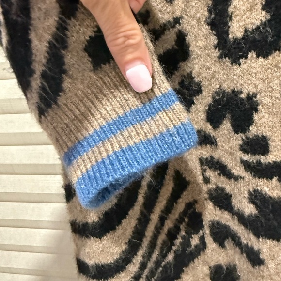 Leopard Print Cardigan - Picture 4 of 10